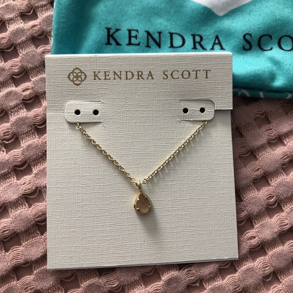 Kendra Scott tiny peach drop necklace